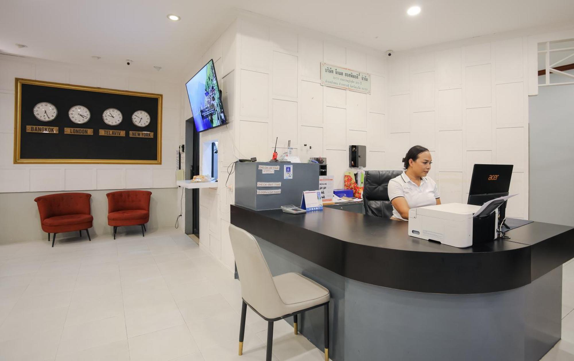 Etk Patong Resort Экстерьер фото