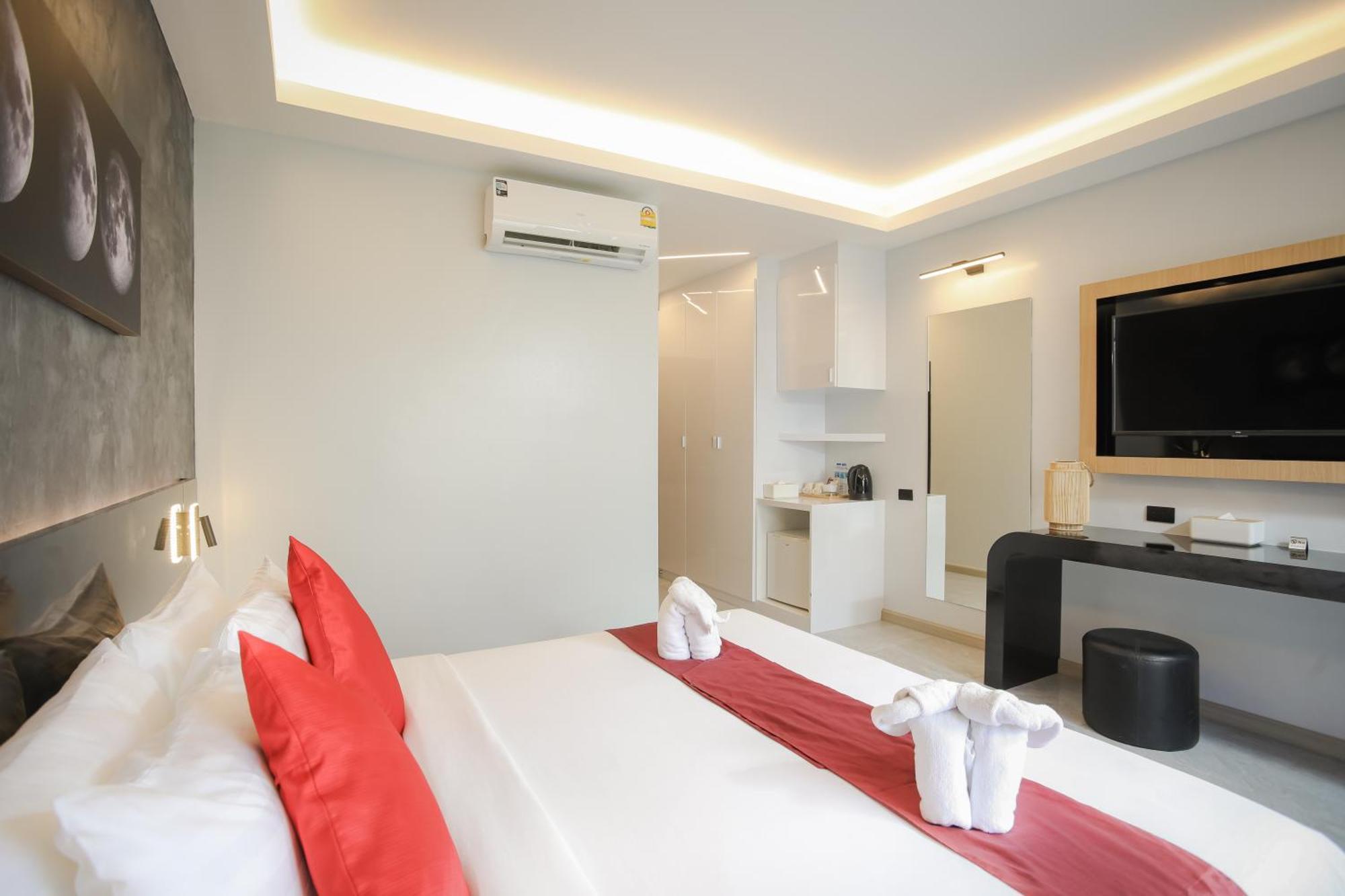 Etk Patong Resort Экстерьер фото