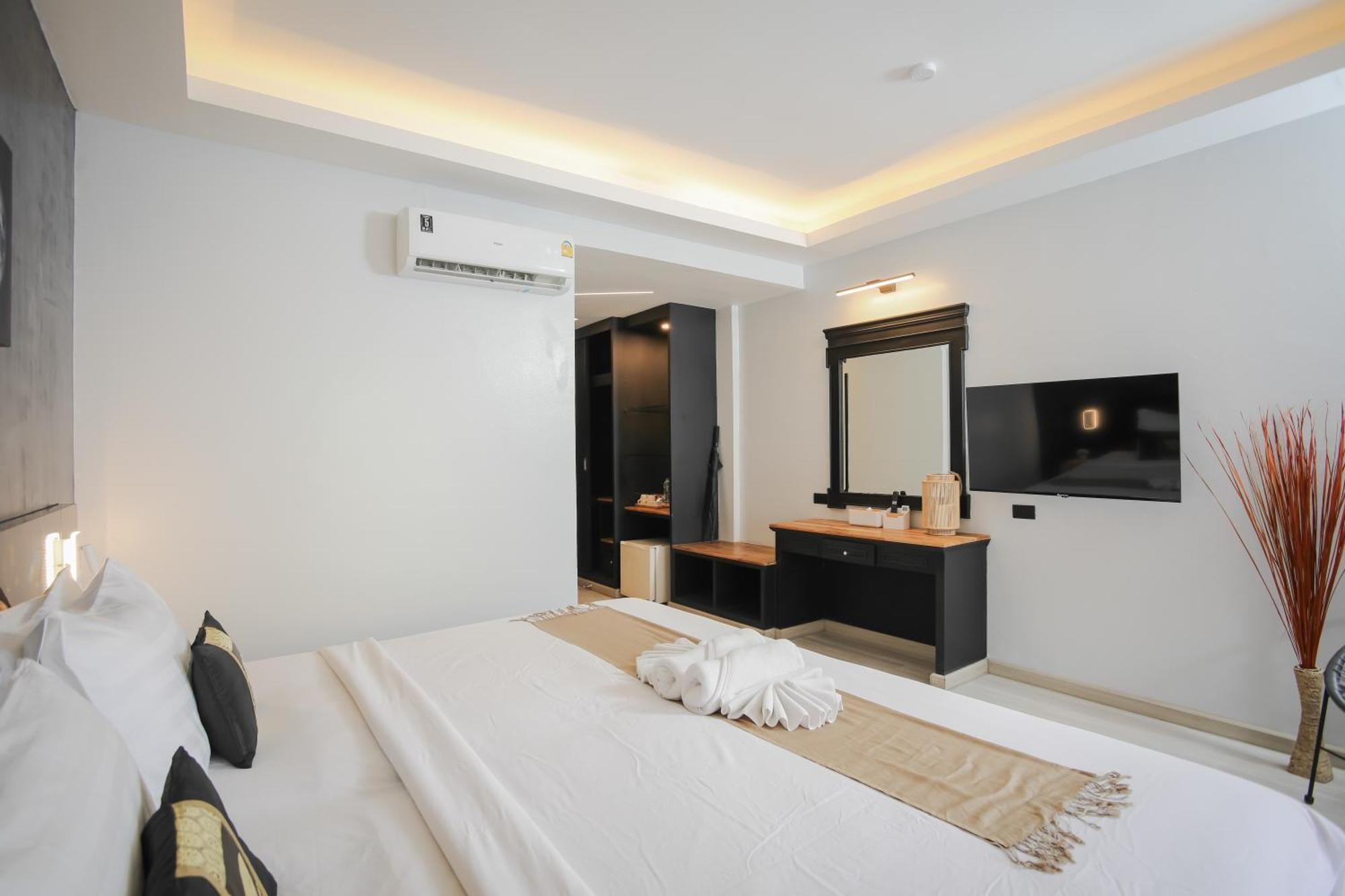 Etk Patong Resort Экстерьер фото