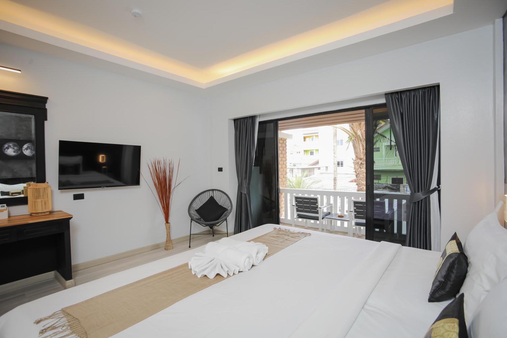 Etk Patong Resort Экстерьер фото