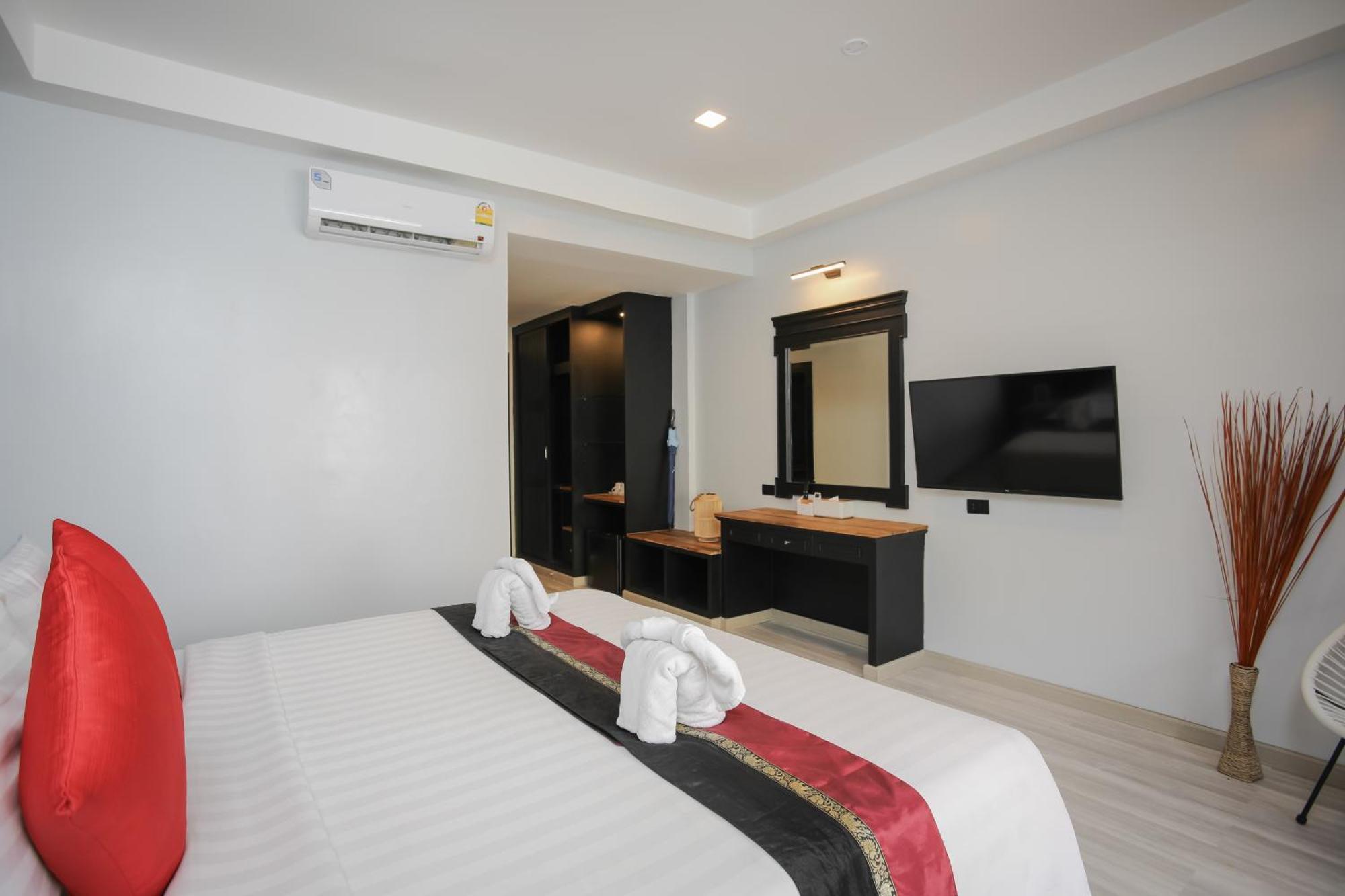Etk Patong Resort Экстерьер фото
