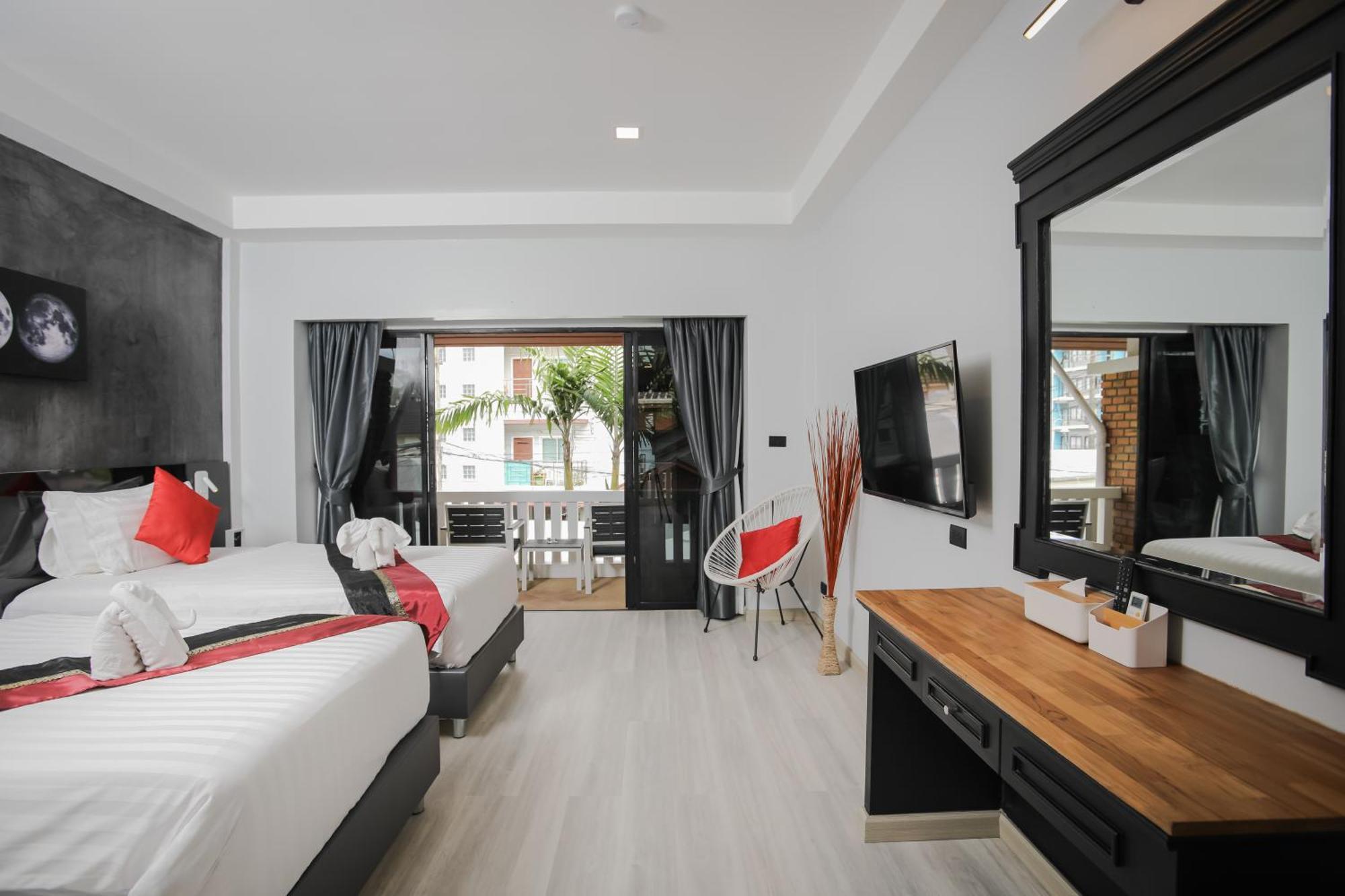 Etk Patong Resort Экстерьер фото
