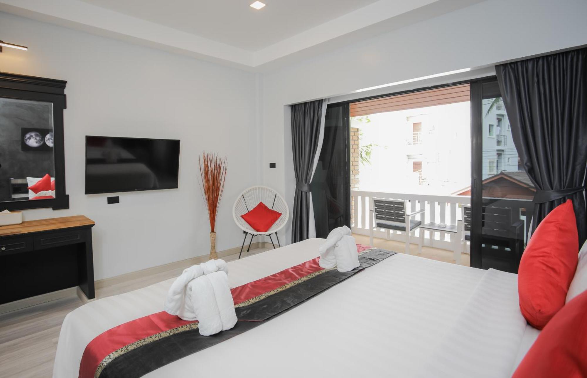 Etk Patong Resort Экстерьер фото