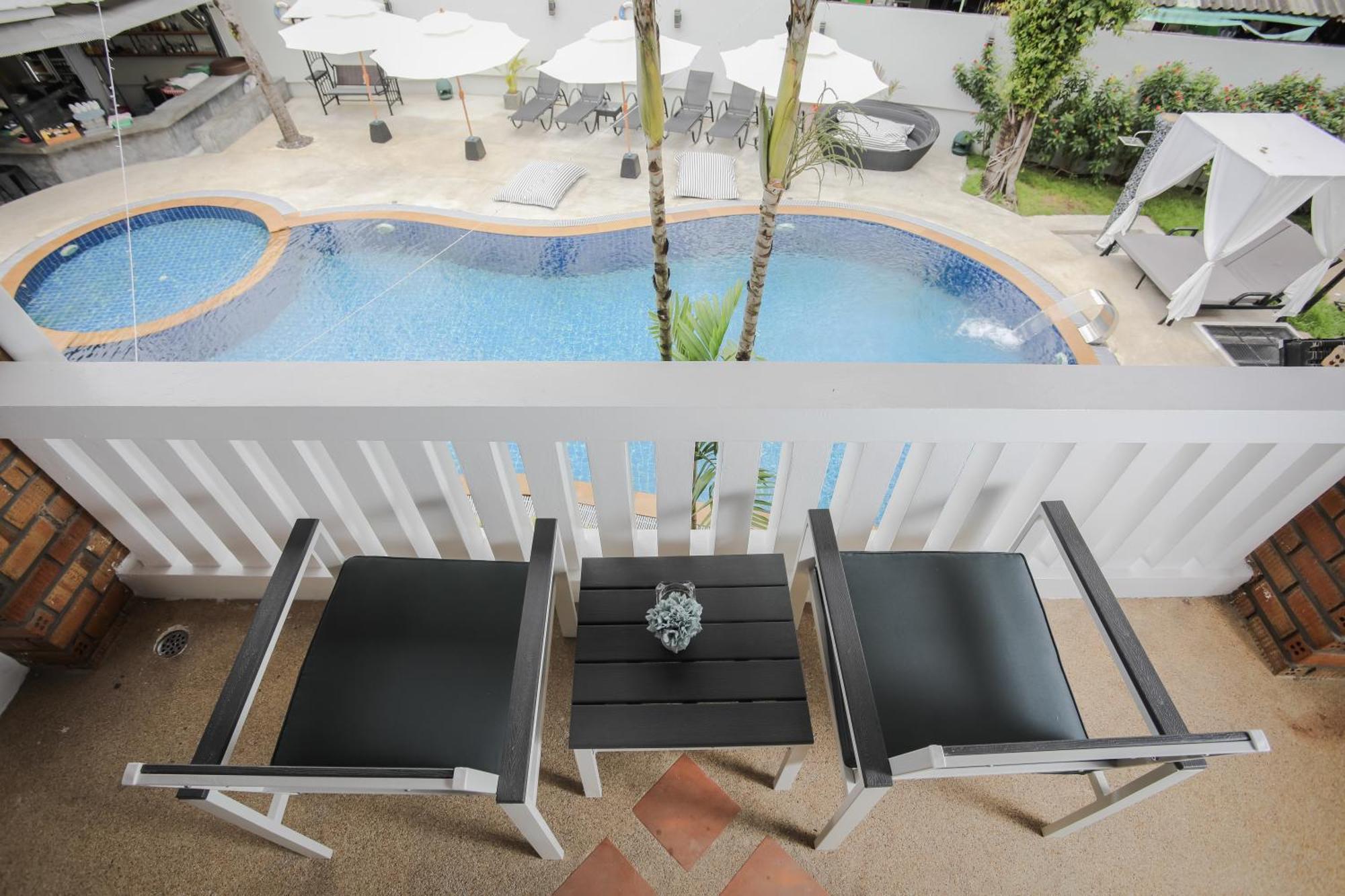 Etk Patong Resort Экстерьер фото