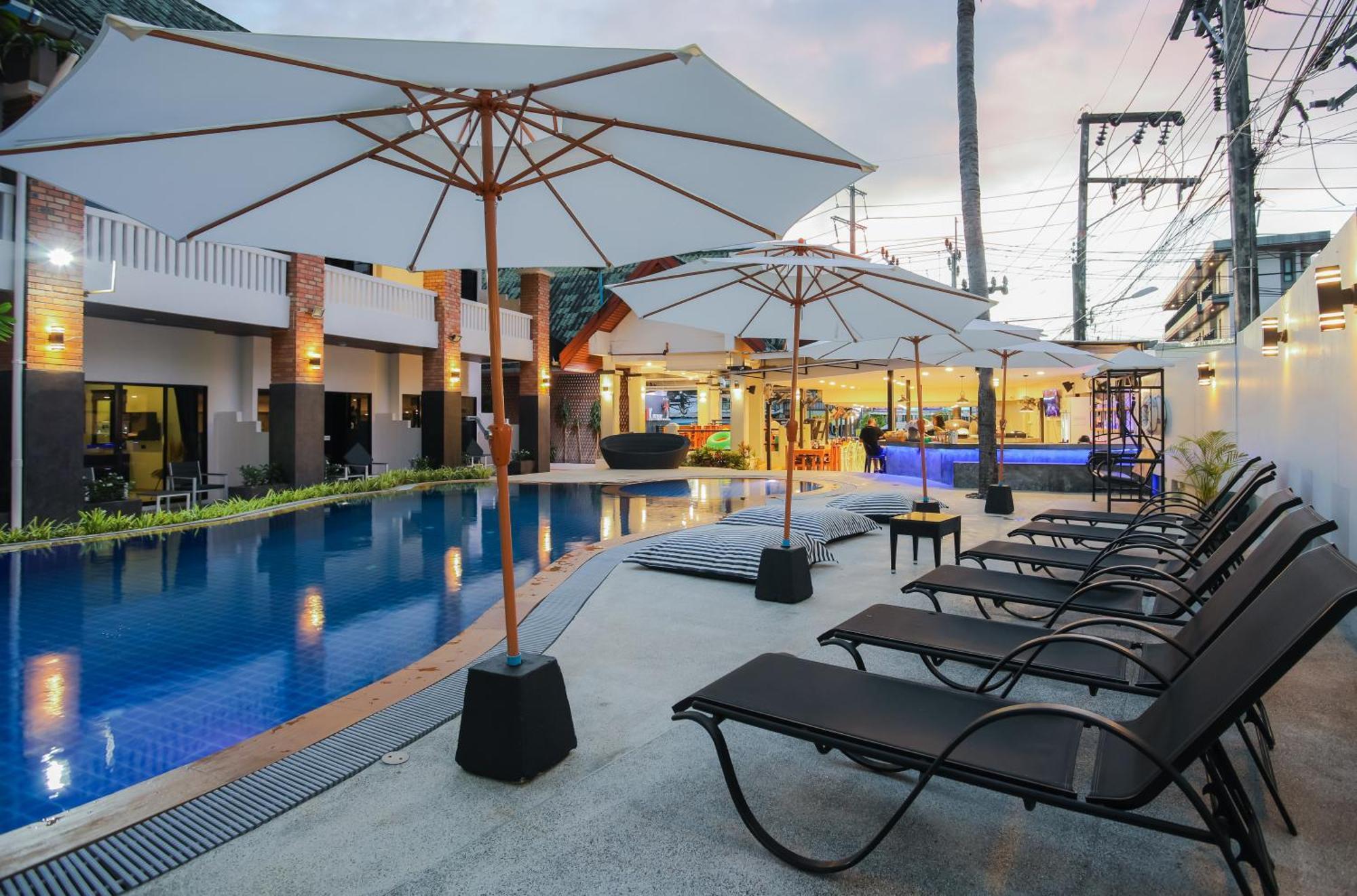 Etk Patong Resort Экстерьер фото