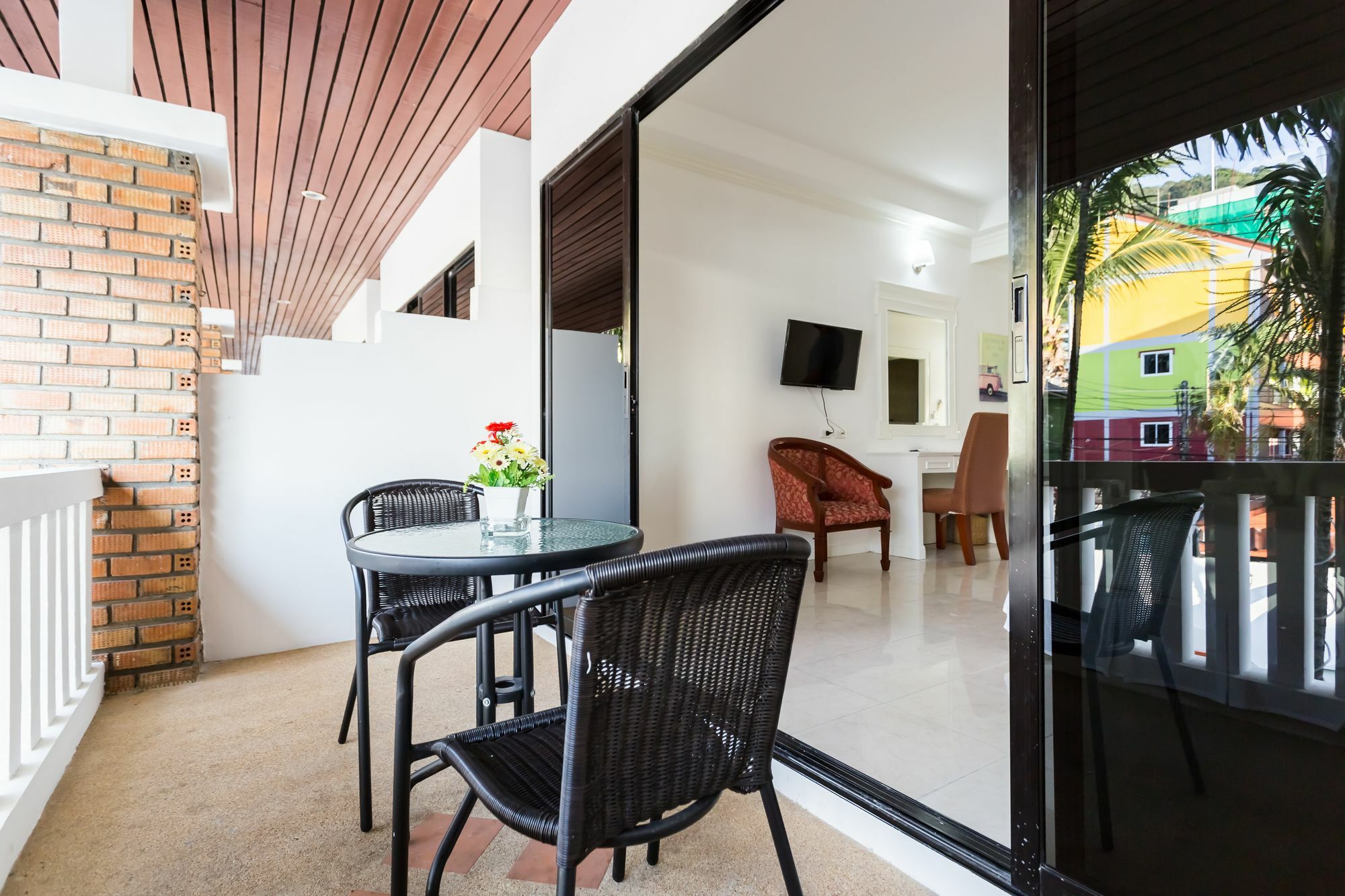 Etk Patong Resort Экстерьер фото