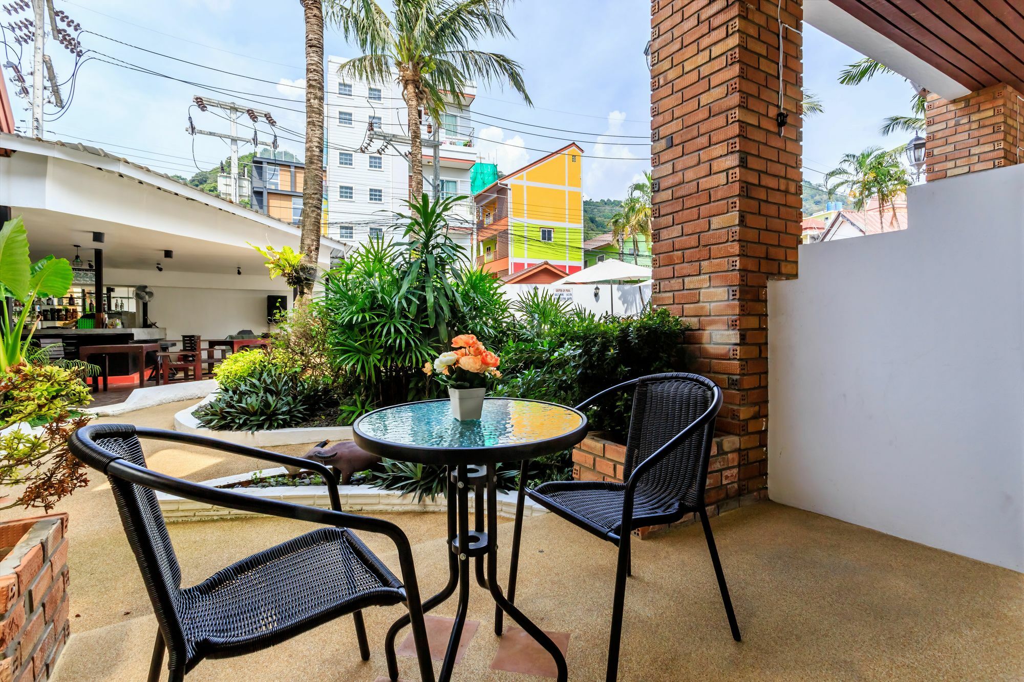 Etk Patong Resort Экстерьер фото